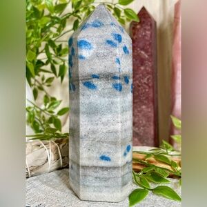 1136 K2 Crystal Tower